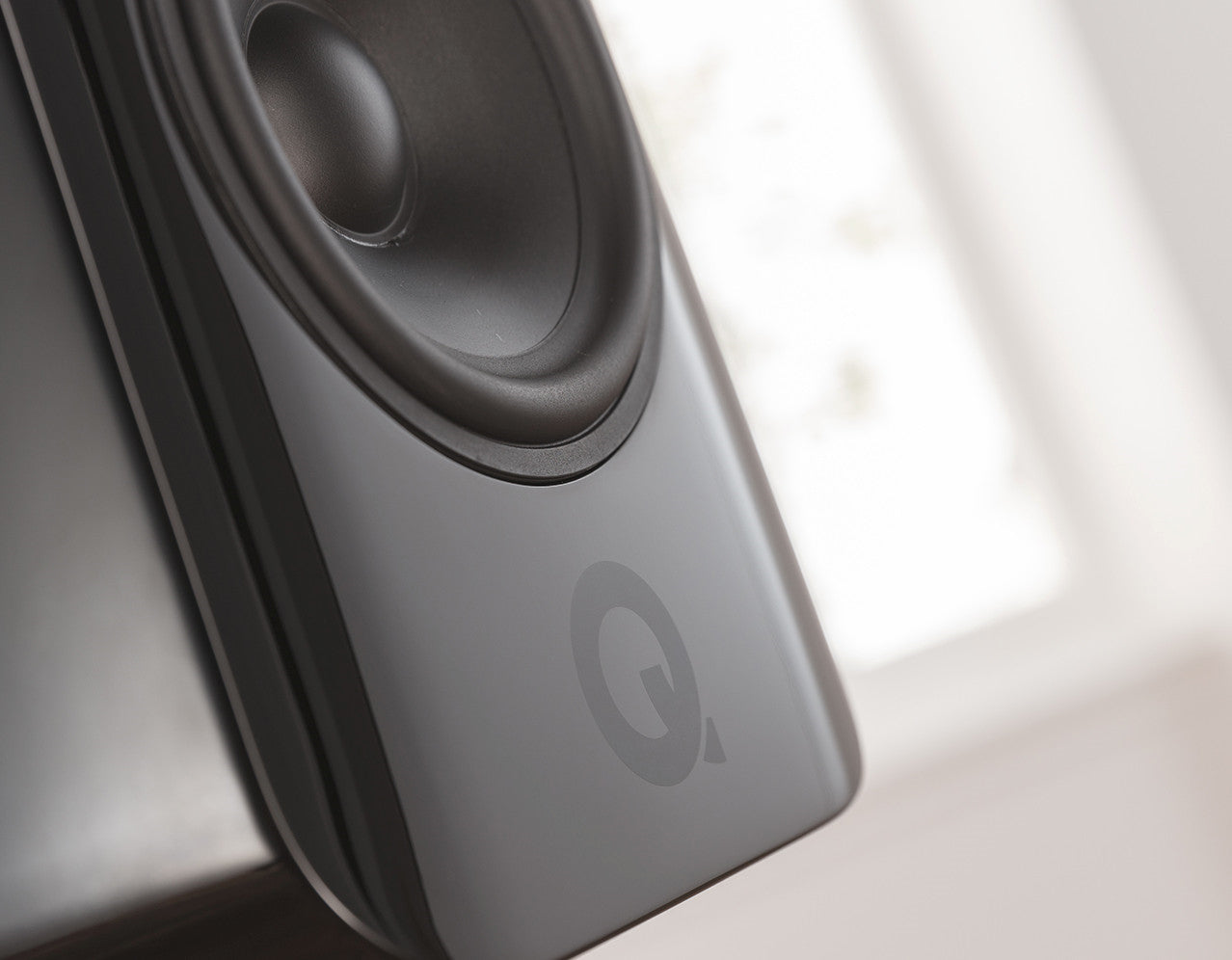 Concept 300 Bookshelf Speaker Pair