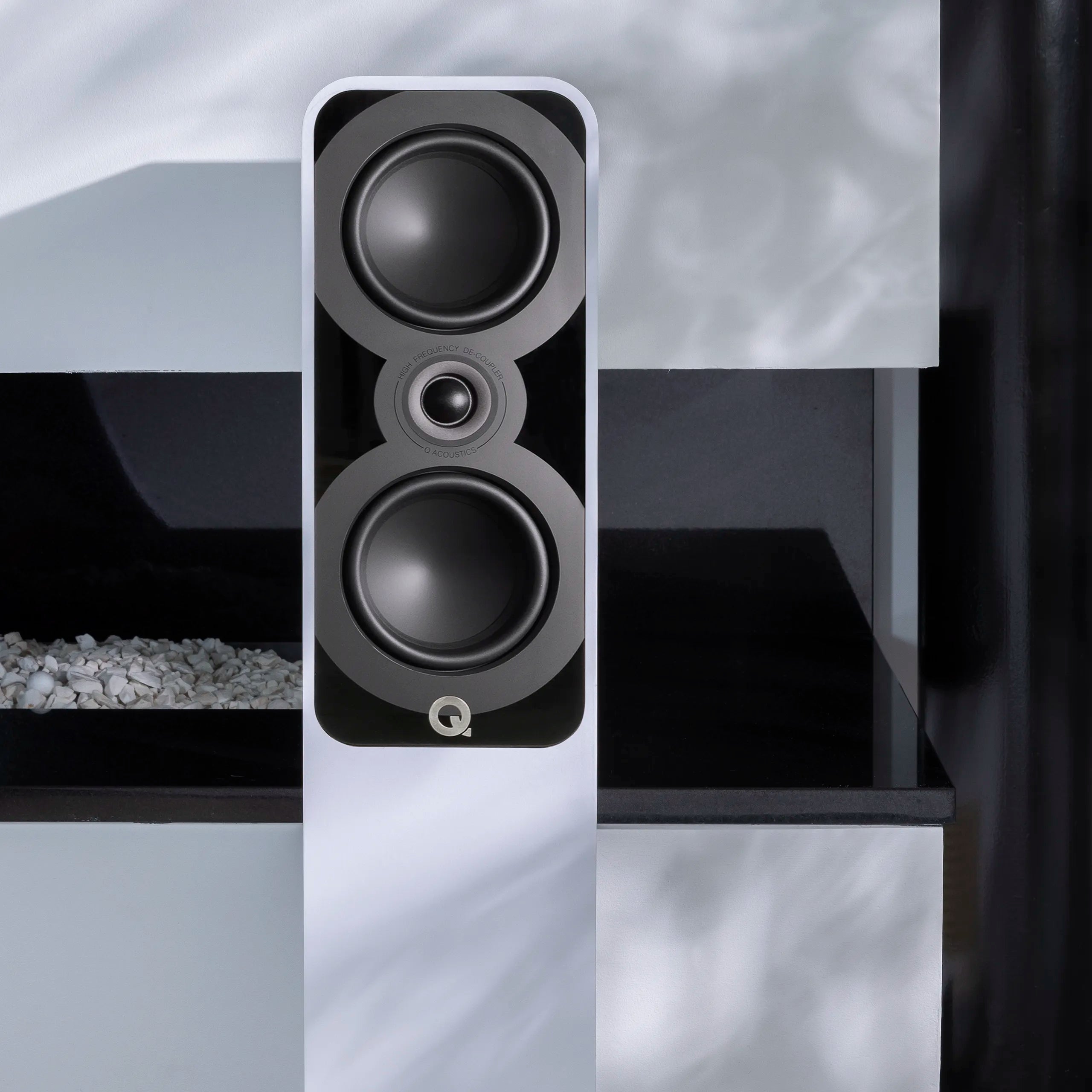 Enceintes Bibliothèque Q Acoustics 5020 (paire) - Blanc Mat - Haut-parleur 125 Mm C3, Tweeter 25 Mm - Puissance 25-100 W, Réponse 53 Hz-30 KHz - 11