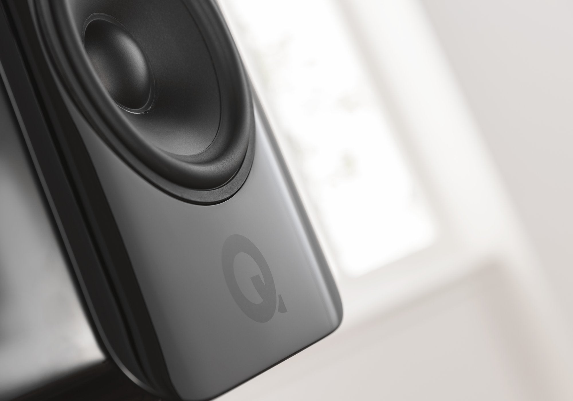 Concept 300 Bookshelf Speaker Pair